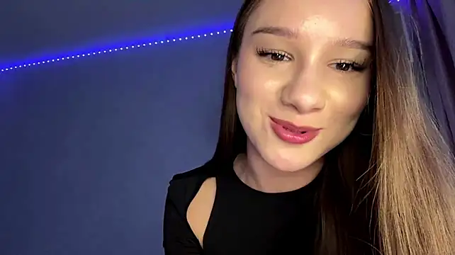 DonetteAlaya webcam show