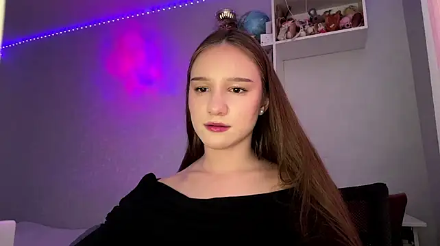 DonetteAlaya's Live XXX Chat