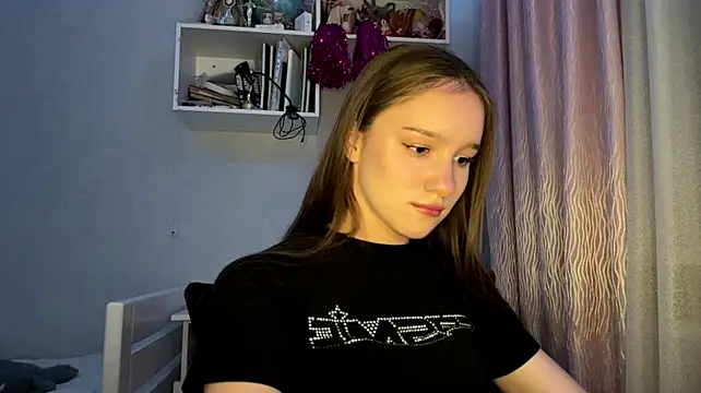 DonetteAlaya's Webcam Show
