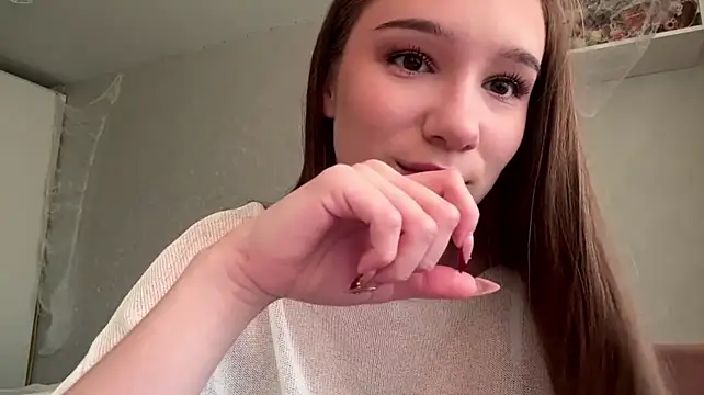 DonetteAlaya's Webcam Show