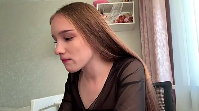 DonetteAlayan Webbikameraesitys