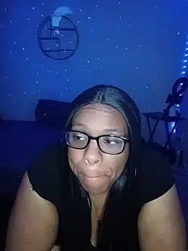 Goddessebonyrose's Webcam Show