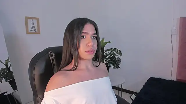 Show de sophia_velarie77 na webcam