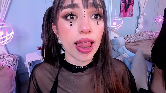 XXX chat uživo modela Ammy_BB_