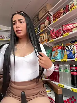 Mavi_pink Adlı Modelin Canlı XXX Sohbeti