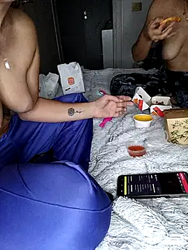 Show de KIKIeCOCO na webcam
