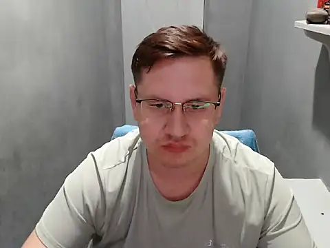 Max_Marlinn Show in webcam