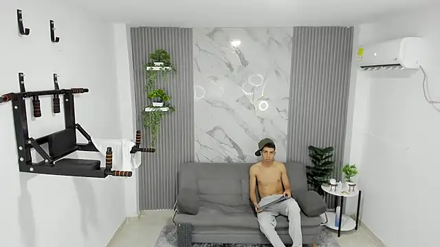 sir_max_hot webcam show