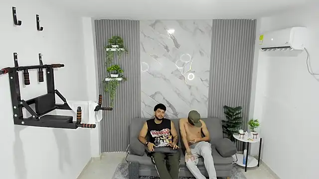 הופעת וובקאם של sir_max_hot