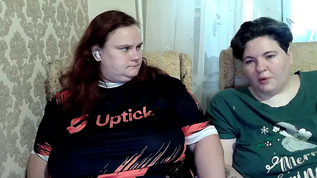 Show modela EmmaXKristall na web-kameri