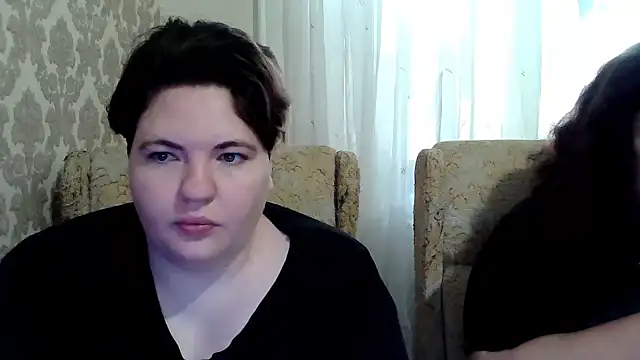 Show modela EmmaXKristall na web-kameri