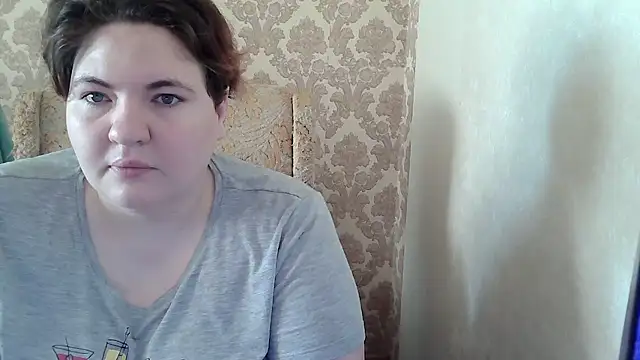Show modela EmmaXKristall na web-kameri