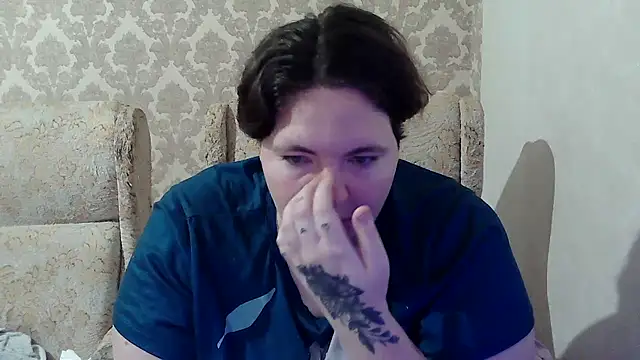צ'אט XXX בשידור חי של EmmaXKristall