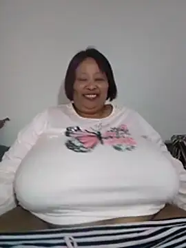 nancy111 – Naživo XXX chat