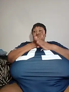 nancy111's Webcam Show