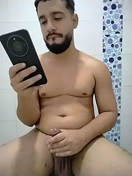 BadboyX333: διαδικτυακό σόου στην κάμερα
