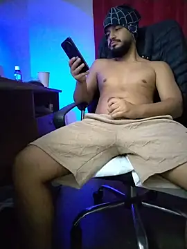 BadboyX333 网络视讯表演