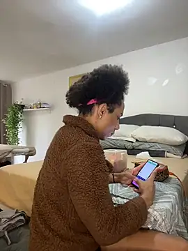 zamanthalamore Show in webcam