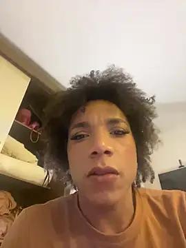 zamanthalamore webcam show