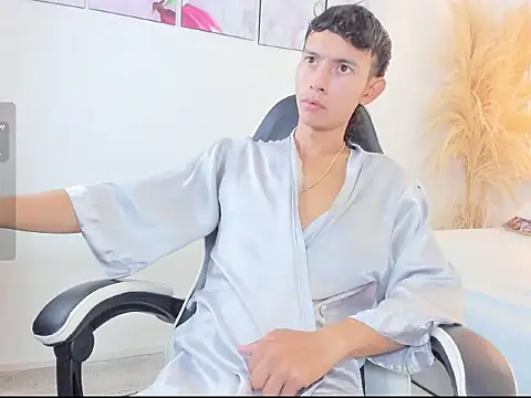 Naomi_and_jake Chat XXX live