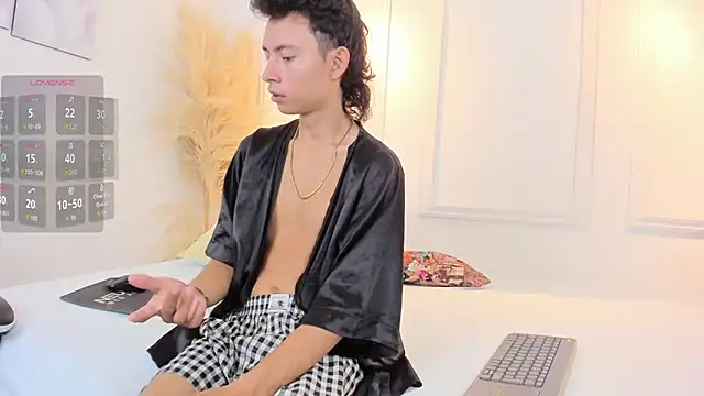 Naomi_and_jake: вебкам-шоу