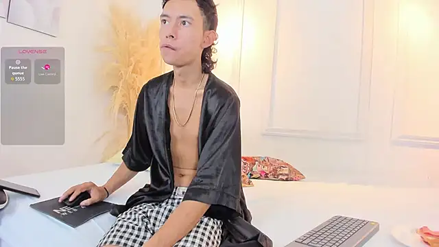 Naomi_and_jake: вебкам-шоу
