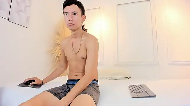 Naomi_and_jake Webcamshow