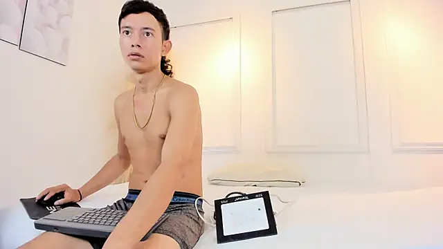 Naomi_and_jake – webcam-show