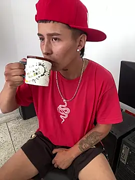Show modela FoxxxJuanse_ na web-kameri