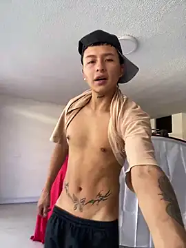 הופעת וובקאם של FoxxxJuanse_
