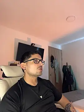 TroyeKnight Webcam Show