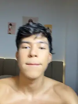 GoldenBenn's Webcam Show