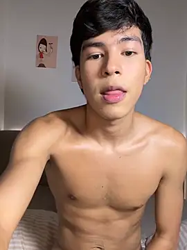 Show modela GoldenBenn na web-kameri