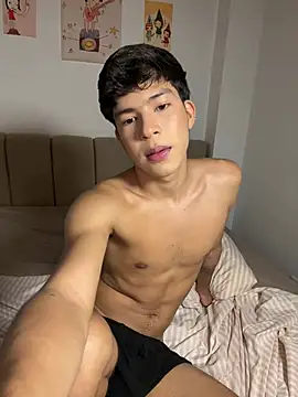 GoldenBenn 在線直播表演