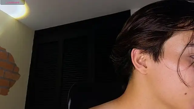 Pertunjukan Kamera Web Connorr_01