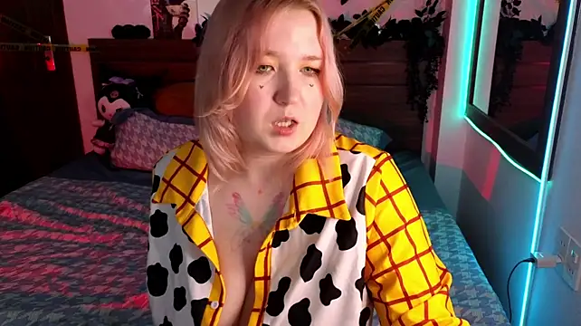 Chat +18 de PlushyDevil ao vivo