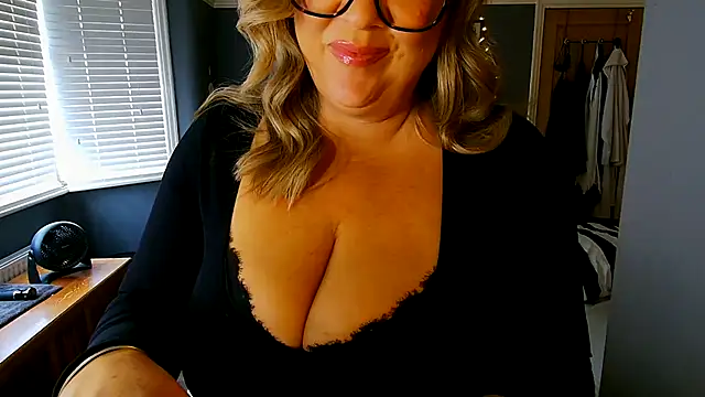 OrlaOnline Webcam show