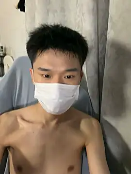Zhang_yiovo Pertunjukan Webcam