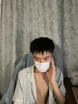 Zhang_yiovo webcam show
