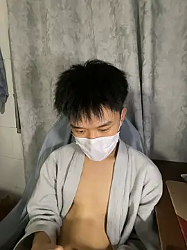 Zhang_yiovo's Webcam Show