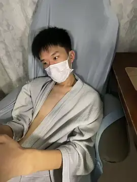 Zhang_yiovo 在線直播表演