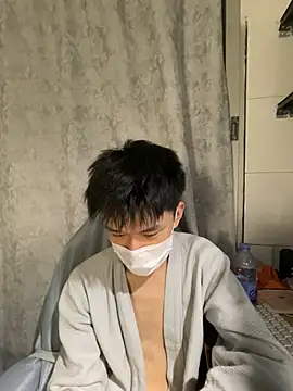 Zhang_yiovoのウェブカメラショー