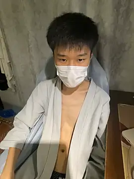 Zhang_yiovo 网络视讯表演