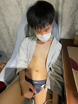 Zhang_yiovo 网络视讯表演
