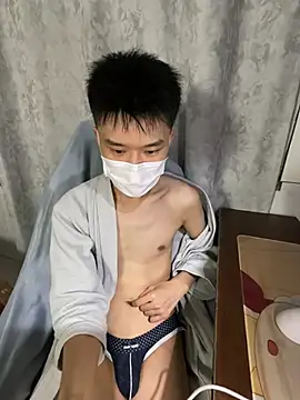 Zhang_yiovo Webcam show