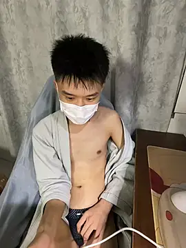 Zhang_yiovo Pertunjukan Webcam