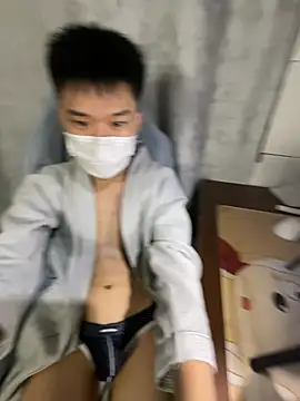 Zhang_yiovo 网络视讯表演