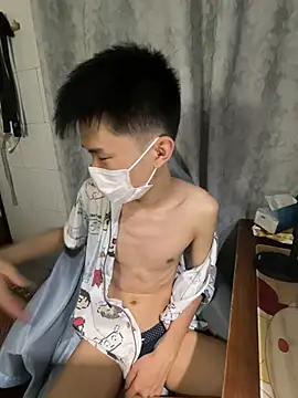 Zhang_yiovo Show Webcam