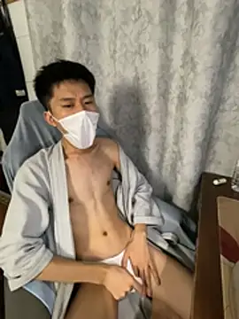 Zhang_yiovo  在線直播表演