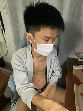 Zhang_yiovo 网络视讯表演